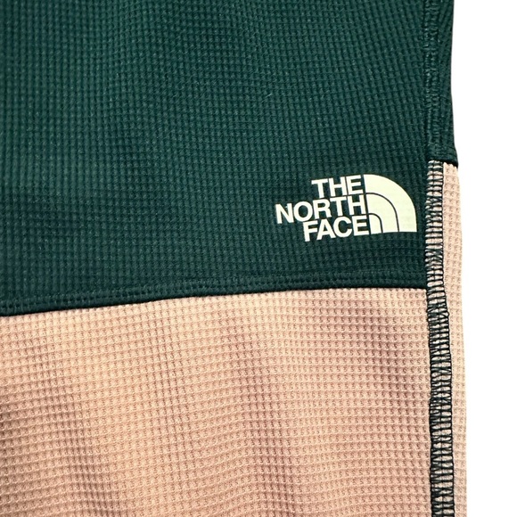 The North Face Women's Teal and Pink Thermal Leggings NWOT - Picture 3 of 4